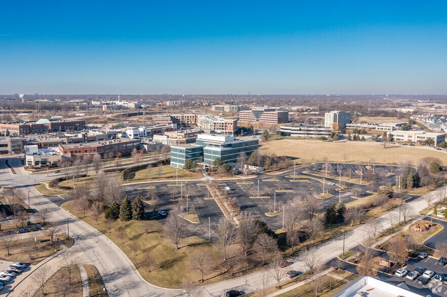 More Photos Of 800 Burr Ridge Pky, Burr Ridge Office For Lease