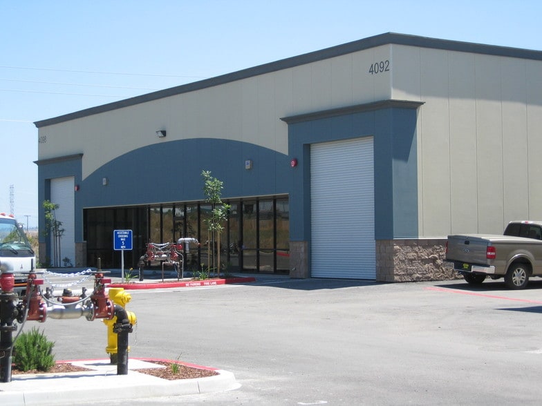 More Photos Of 4092 Cincinnati Ave, Rocklin Warehouse For Lease