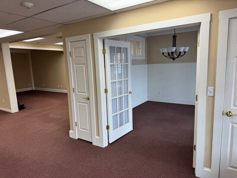 More Photos Of 45 Walden St, Concord Office For Lease