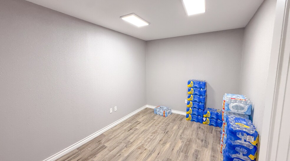 More Photos Of 509 Madrid Rd, Odessa Industrial For Sale