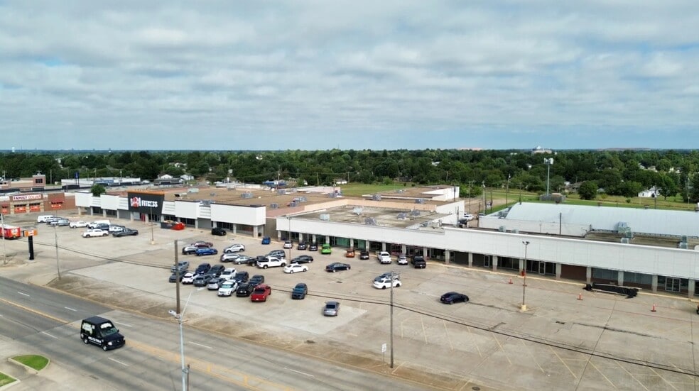 More Photos Of 7511-7525 SE 15th St, Midwest City Unknown For Lease