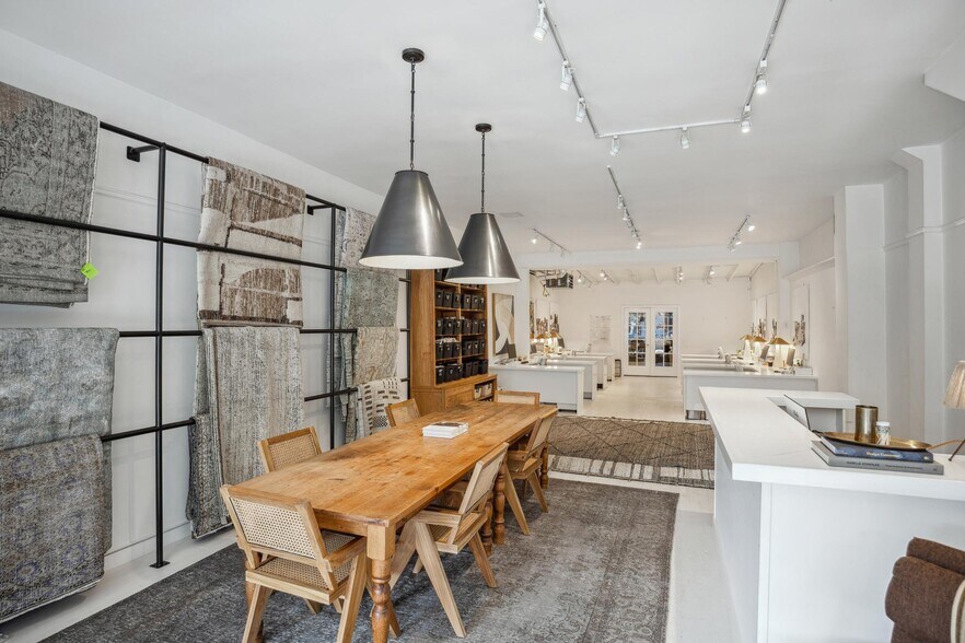 More Photos Of 7-11 Locust Ave, Mill Valley Storefront Retail Residential For Lease