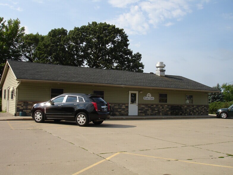 More Photos Of 23991 3rd St, Trempealeau Restaurant For Sale