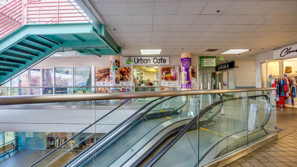 More Photos Of 1015 Crocker St, Los Angeles General Retail For Sale