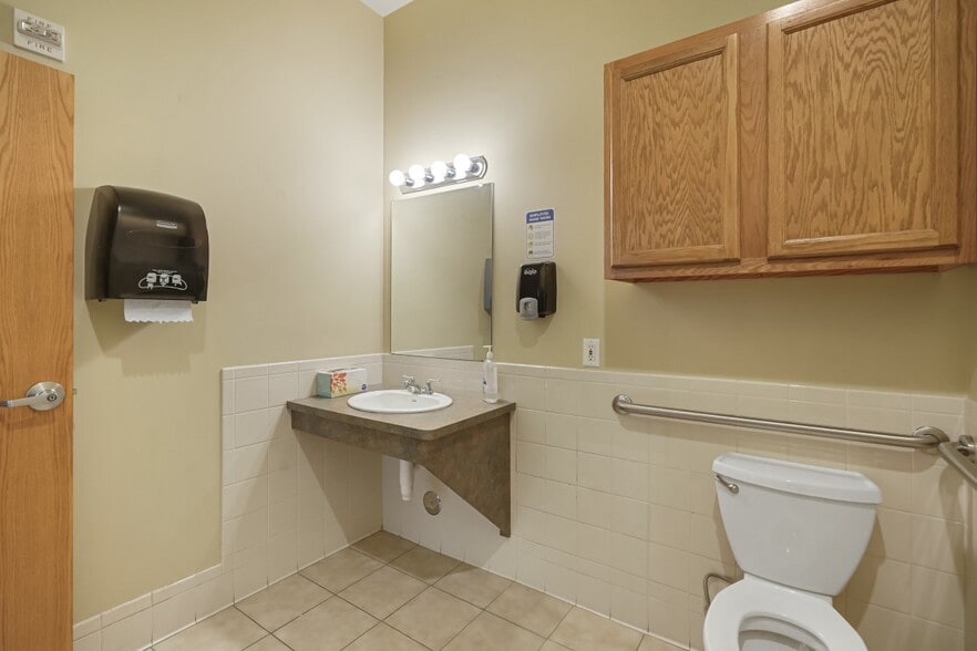 More Photos Of 10835 Dover St, Westminster Unknown For Lease