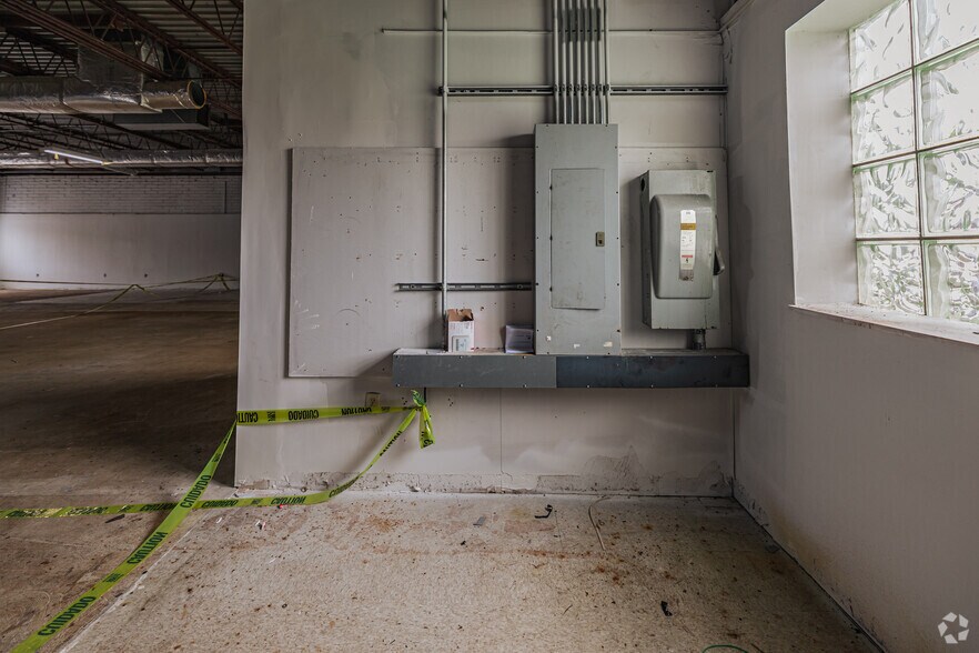 More Photos Of 1510-1520 E 191st St, Euclid Unknown For Sale