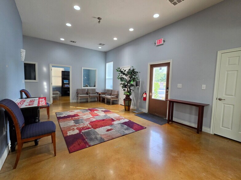 More Photos Of 1010 Old Austin Hutto Rd, Pflugerville Office For Lease