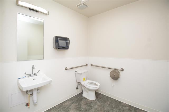 More Photos Of 1401 Jacaman Rd, Laredo General Retail For Lease