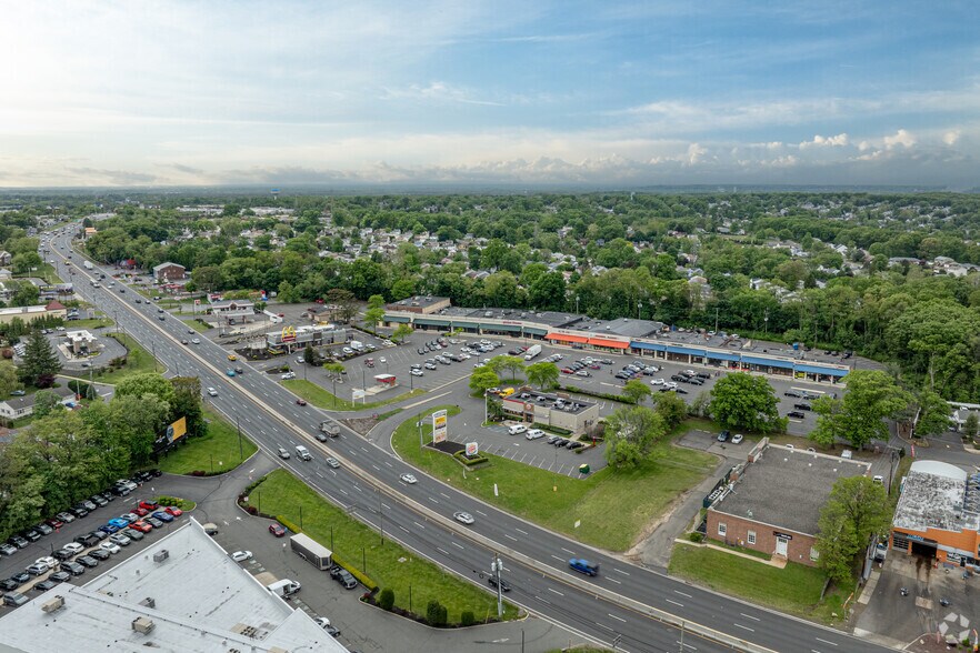 More Photos Of 960 US Highway 9, South Amboy General Retail For Lease