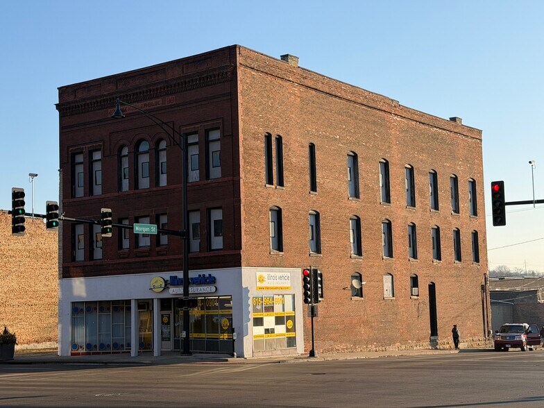 Primary Photo Of 1030 S Main St, Rockford Loft Creative Space For Sale