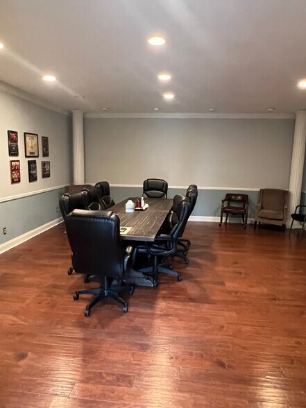 More Photos Of 18 Kings Hwy W, Haddonfield Office For Lease