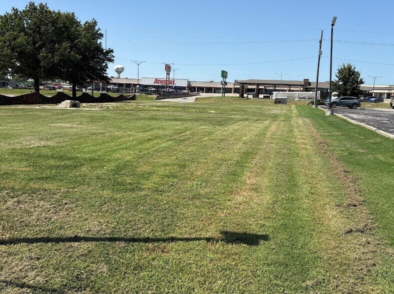 Primary Photo Of 2005 E Main St, Cushing Land For Sale