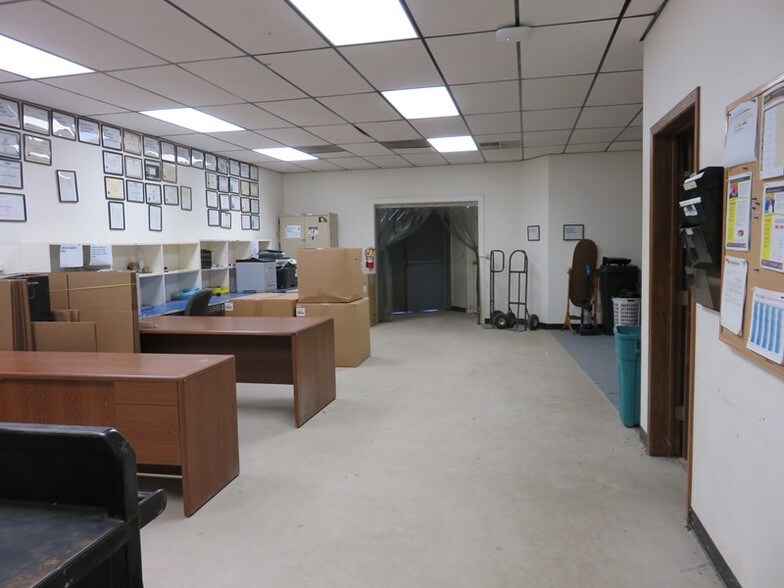 More Photos Of 123 1st St SE, Mason City Office For Lease