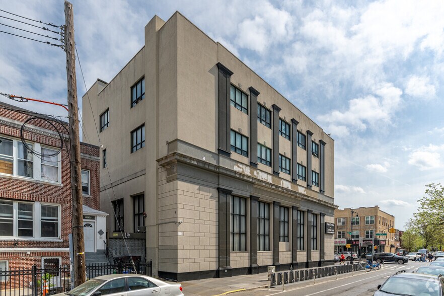 More Photos Of 35-01 30th Ave, Astoria Medical For Lease