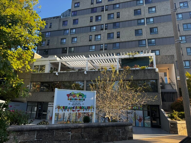 More Photos Of 1550 Beacon St, Brookline Apartments For Lease