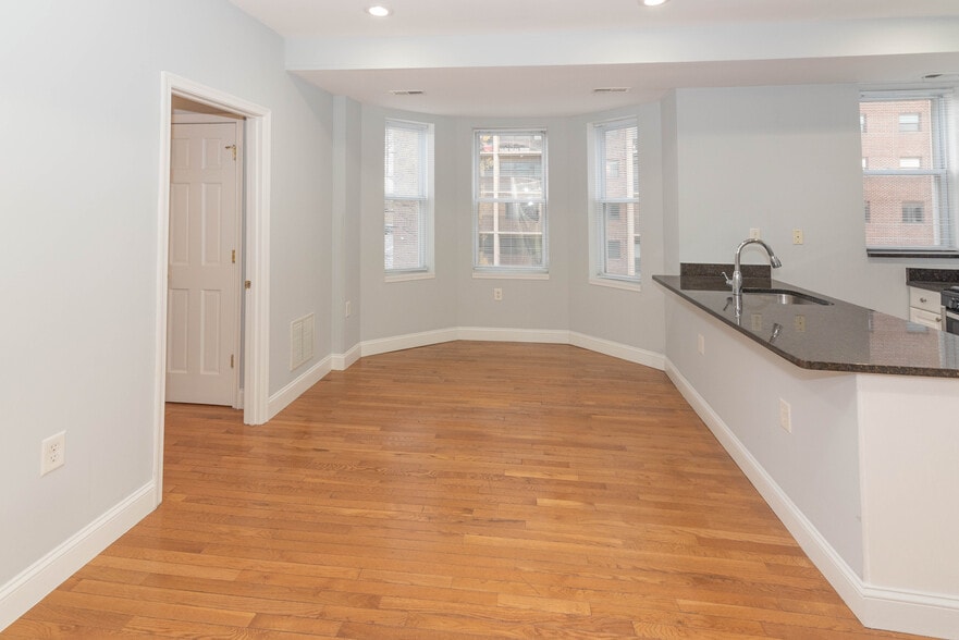 More Photos Of 2445 Lakeview Ave, Baltimore Apartments For Sale