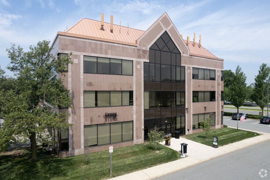 More Photos Of 15 Commerce Blvd, Succasunna Office For Lease