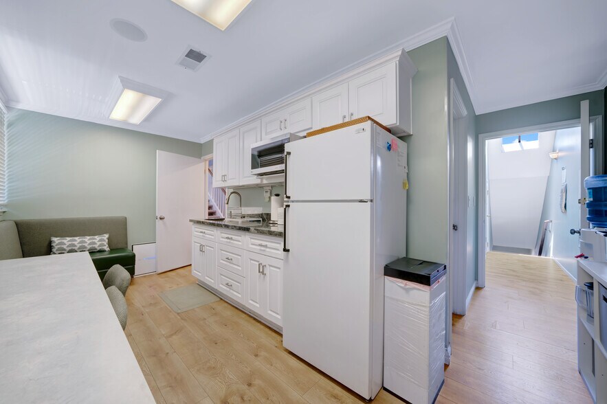 More Photos Of 10505 W Pico Blvd, Los Angeles Medical For Sale