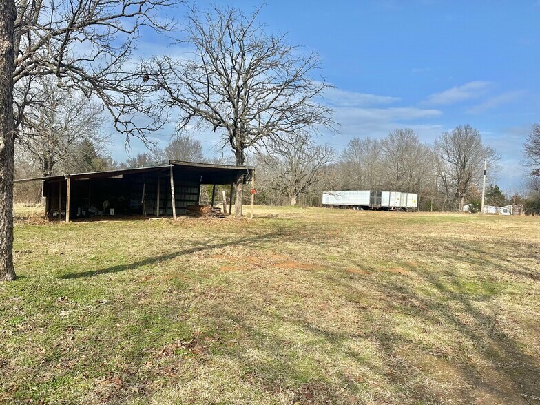 More Photos Of 18870 County Line Rd, Keota Manufacturing For Sale