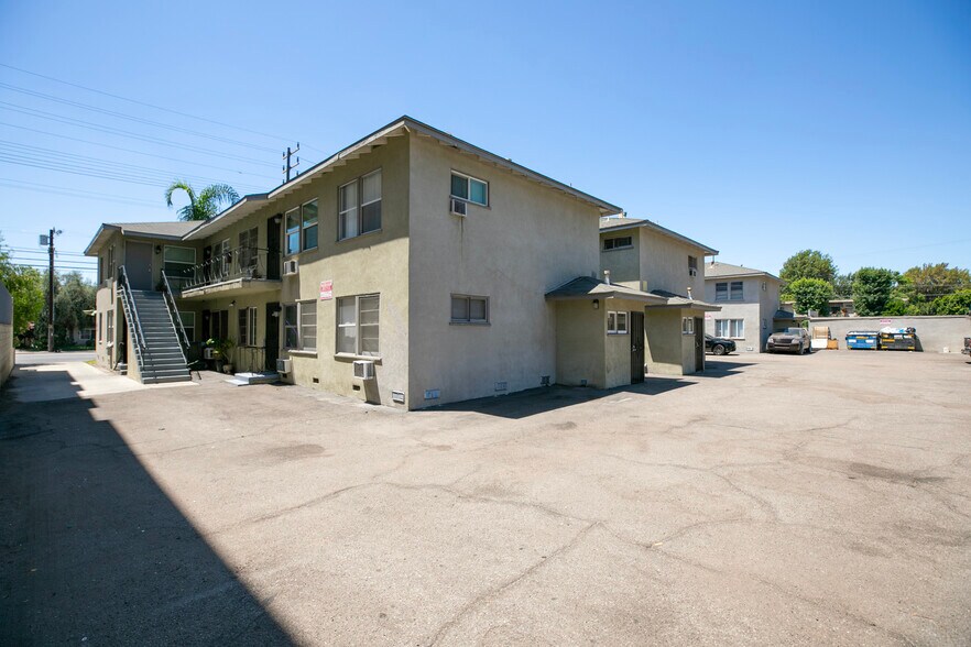 More Photos Of 15445 Vanowen St, Van Nuys Apartments For Sale