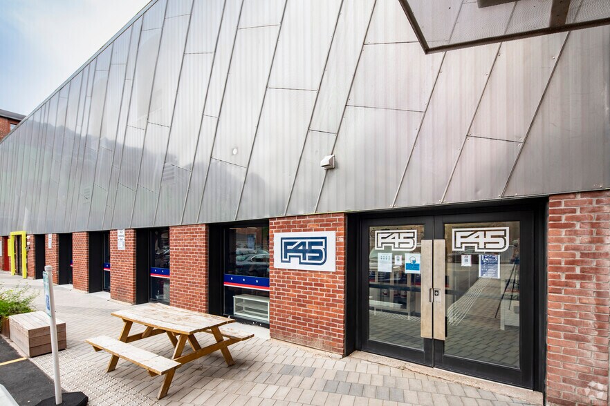 More Photos Of 1655 Dupont St, Toronto Flex For Lease