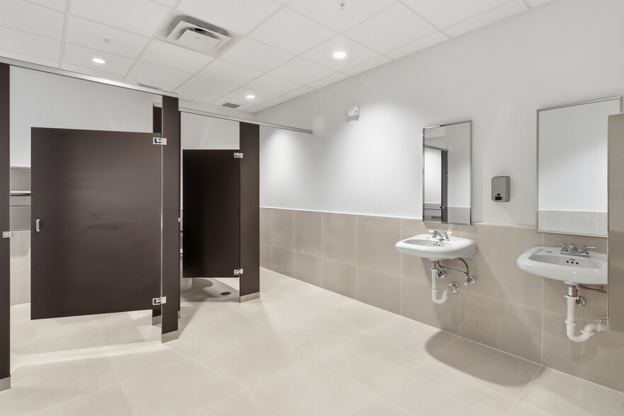 More Photos Of 3416 W Lake Mary Blvd, Lake Mary Medical For Lease