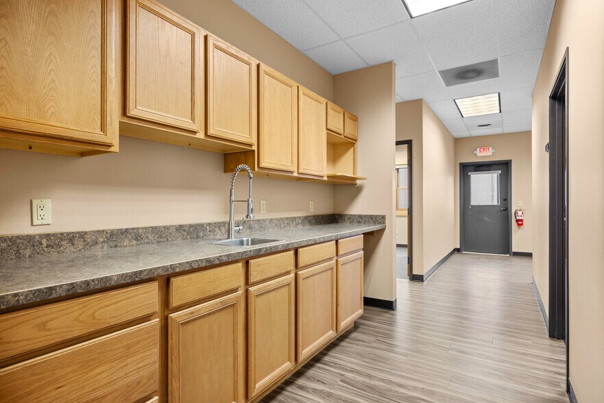 More Photos Of 102 Cooperative Way, Kalispell Office For Sale