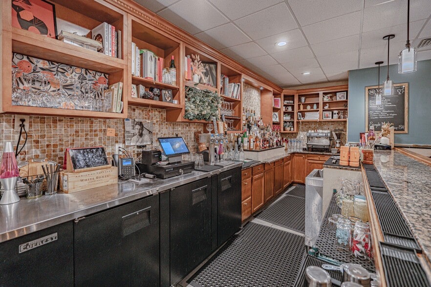 More Photos Of 754 Cherokee st, Fountain Hill Restaurant For Sale