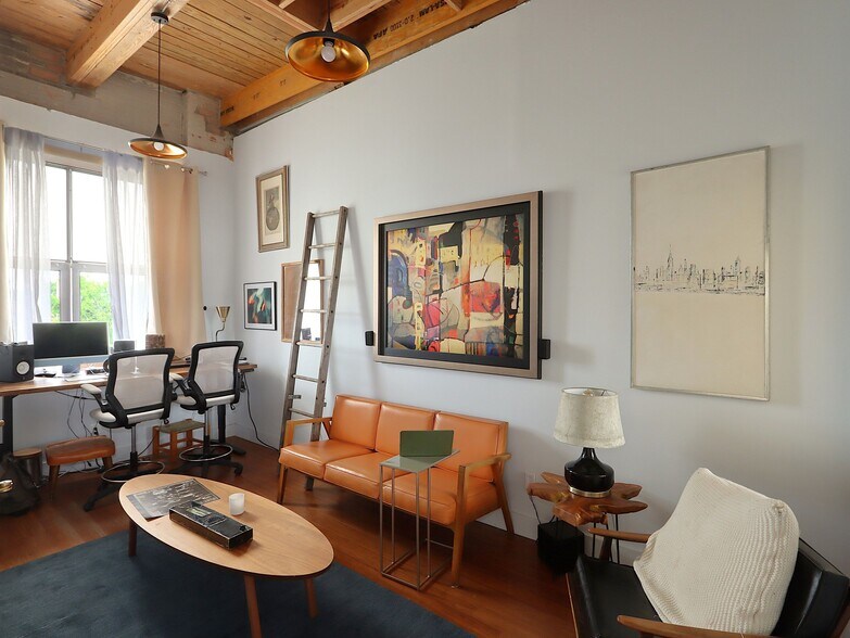 More Photos Of 2831 E Grand Blvd, Detroit Warehouse For Sale