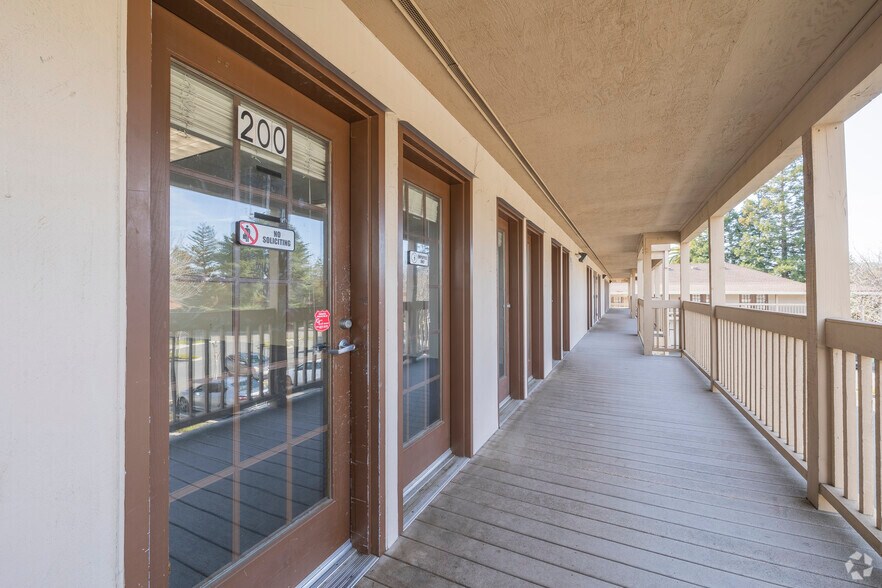 More Photos Of 3731 Sunset Ln, Antioch Unknown For Lease