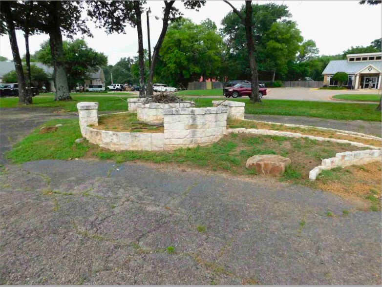 More Photos Of 711 N Jefferson Ave, Mount Pleasant Medical For Lease