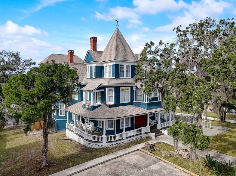 More Photos Of 404 S Ridgewood Ave, Daytona Beach Apartments For Sale