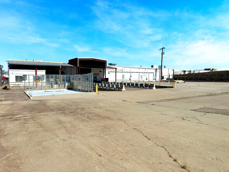 More Photos Of 1430 Vanderbilt Dr, El Paso Warehouse For Lease