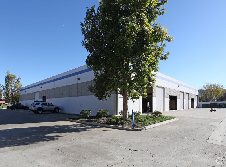 More Photos Of 1111 Rancho Conejo Blvd, Newbury Park Warehouse For Lease