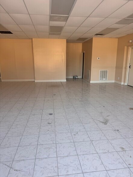 More Photos Of 1515 Main St, Southaven General Retail For Lease