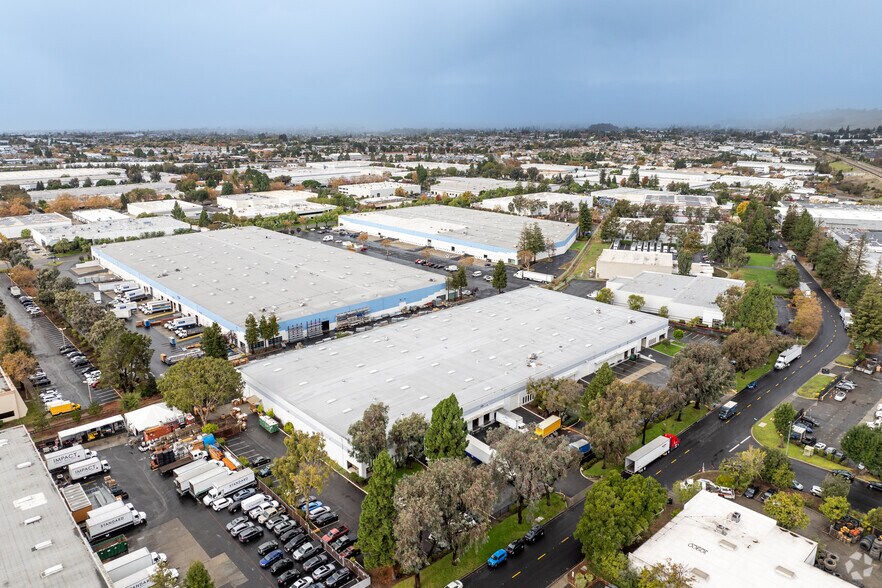 More Photos Of 30873-30887 San Antonio St, Hayward Manufacturing For Lease