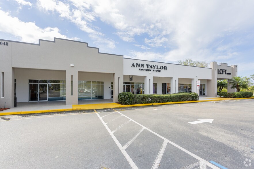 More Photos Of 6050 Collier Blvd, Naples Storefront For Sale