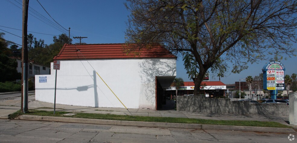 More Photos Of 11300-11322 Ventura Blvd, Studio City Freestanding For Lease