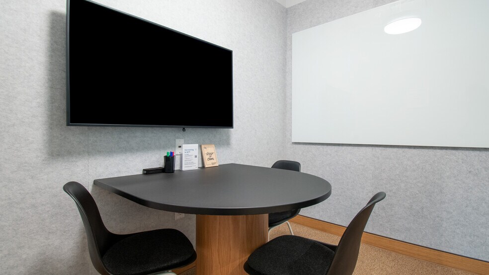 More Photos Of 7272 Wisconsin Ave, Bethesda Office For Sale