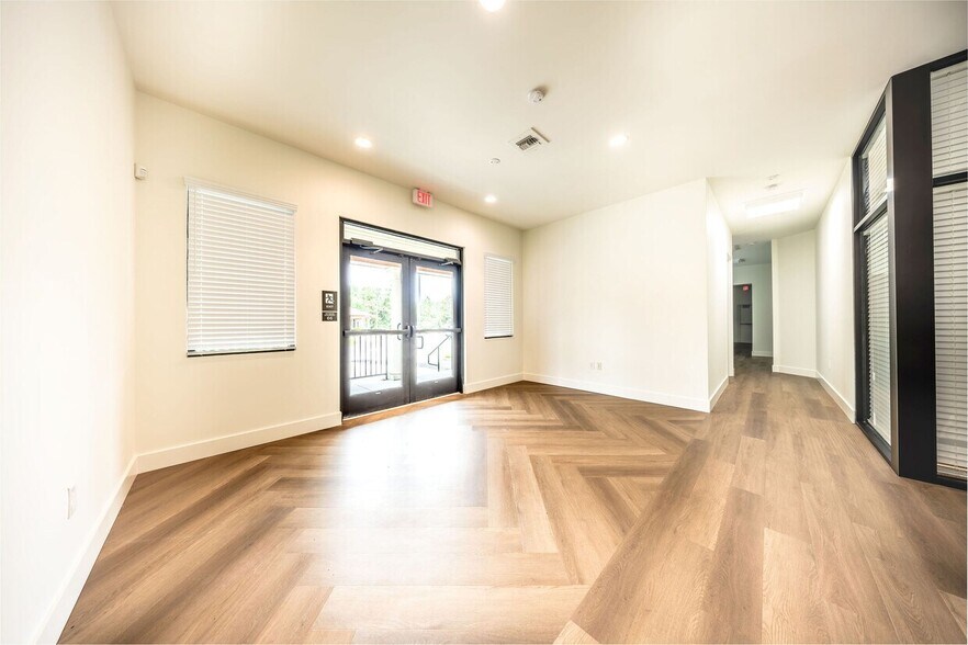 More Photos Of 741 Ciara Creek Cv, Longwood Medical For Sale