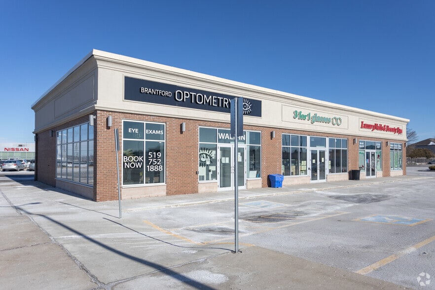 More Photos Of 290 King George Rd, Brantford Freestanding For Lease