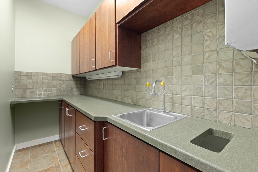 More Photos Of 62 Empire Blvd, Rochester Medical For Sale