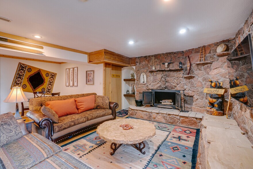 More Photos Of 10 Espinoza Cir, Angel Fire Specialty For Sale