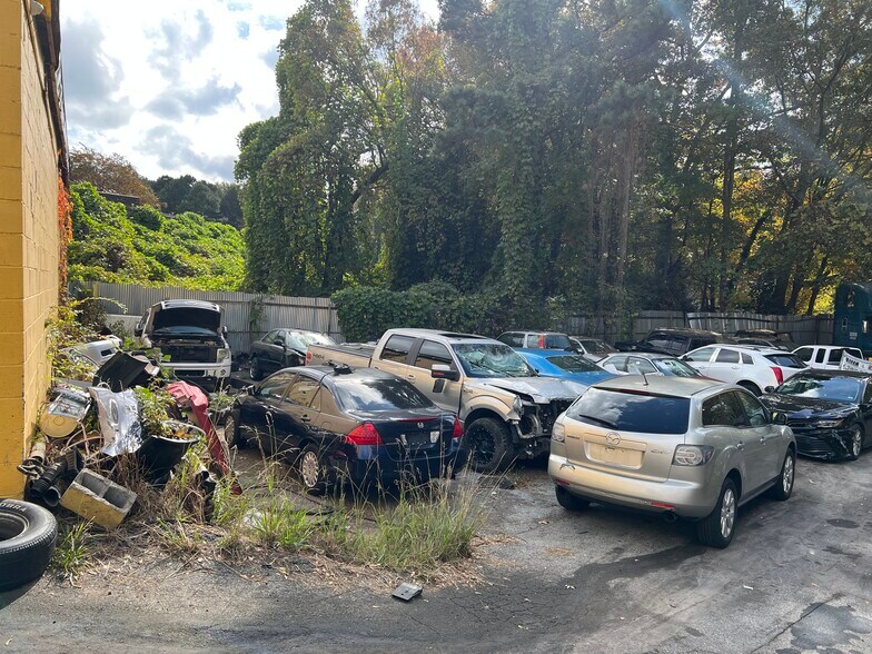 More Photos Of 4835 Covington Hwy, Decatur Auto Repair For Sale