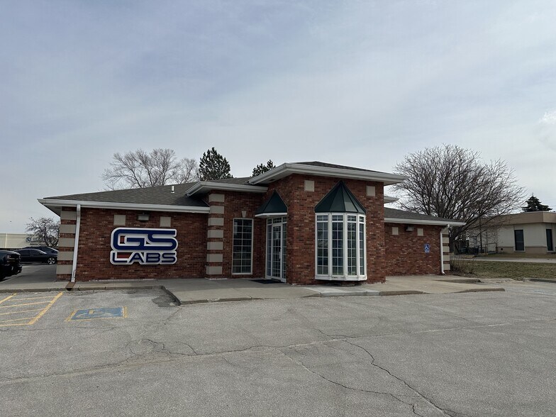 More Photos Of 8021 S 84th St, La Vista Medical For Lease