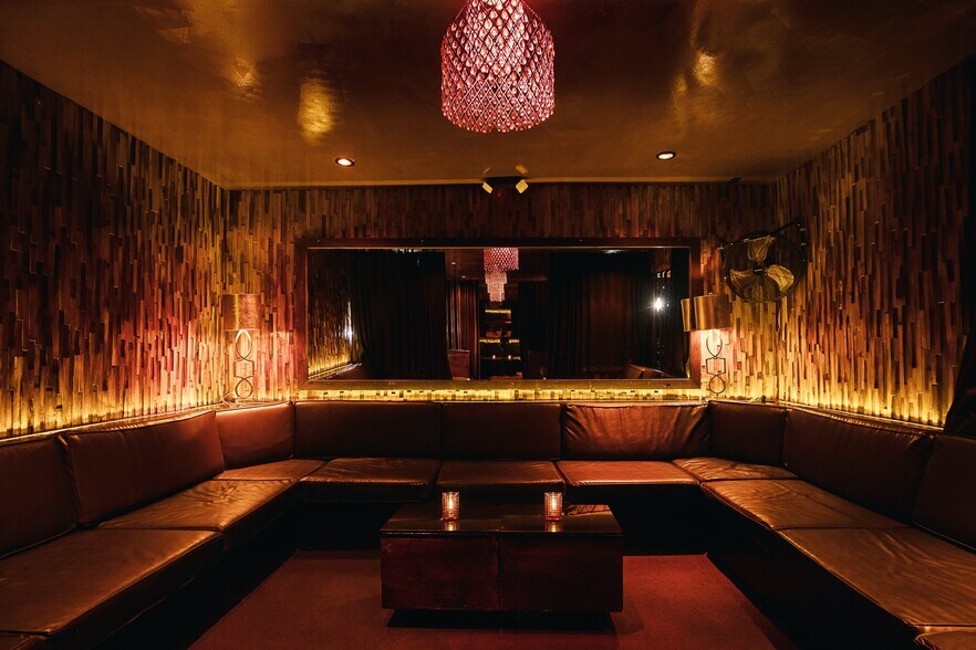 Primary Photo Of 1624-1626 N Cahuenga Blvd, Los Angeles Bar For Lease