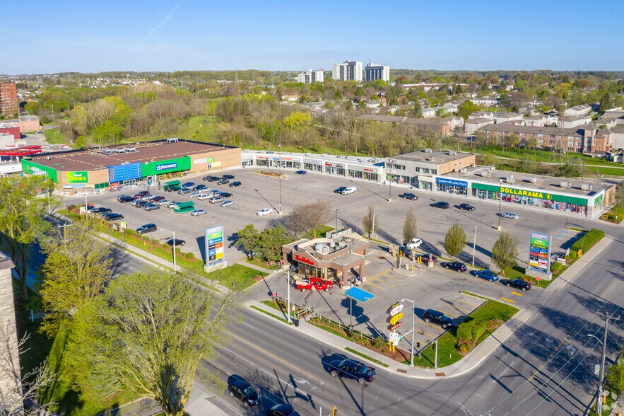 More Photos Of 370 Highland Rd W, Kitchener Freestanding For Lease