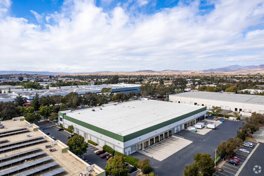 More Photos Of 161-195 Pullman St, Livermore Warehouse For Lease