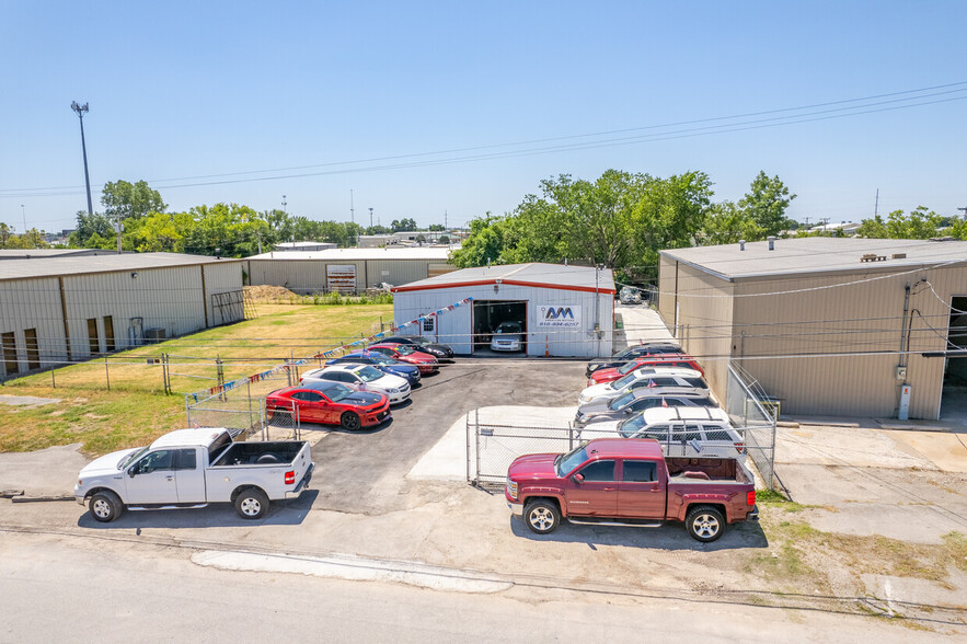 Primary Photo Of 10012 E 46th Pl, Tulsa Warehouse For Lease