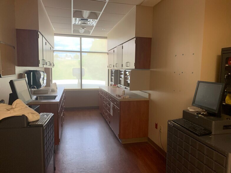 More Photos Of 200 School St, Wintersville Hospital For Sale